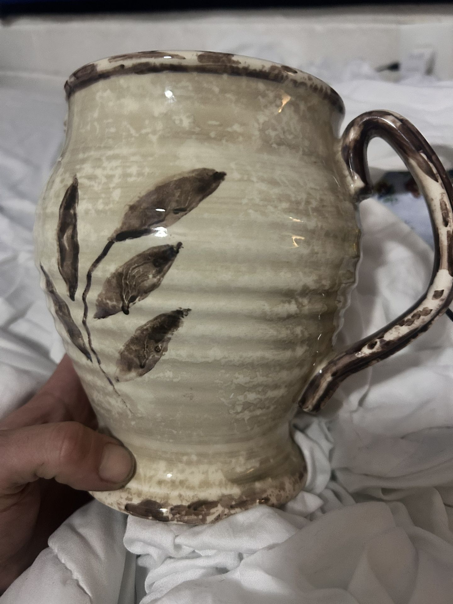 studio pottery, which is a term for unique, handmade ceramic pieces created by individual artists. Handmade In Italy.