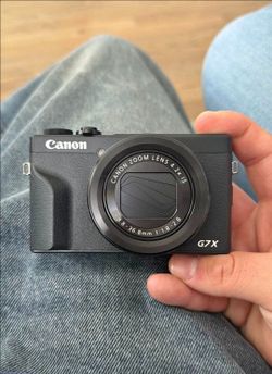 Canon G7X Mark III