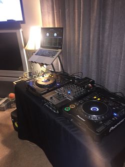 2 CD players pioneer 1000