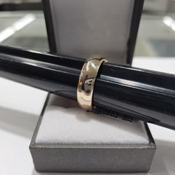 14k Wedding Band 