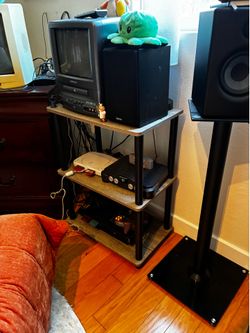 Standing shelf