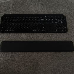 Logitech MX Keys