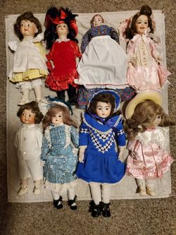 Carwell Family Vintage Dolls