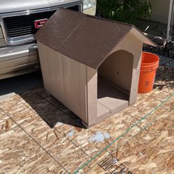 New Wood Dog House 