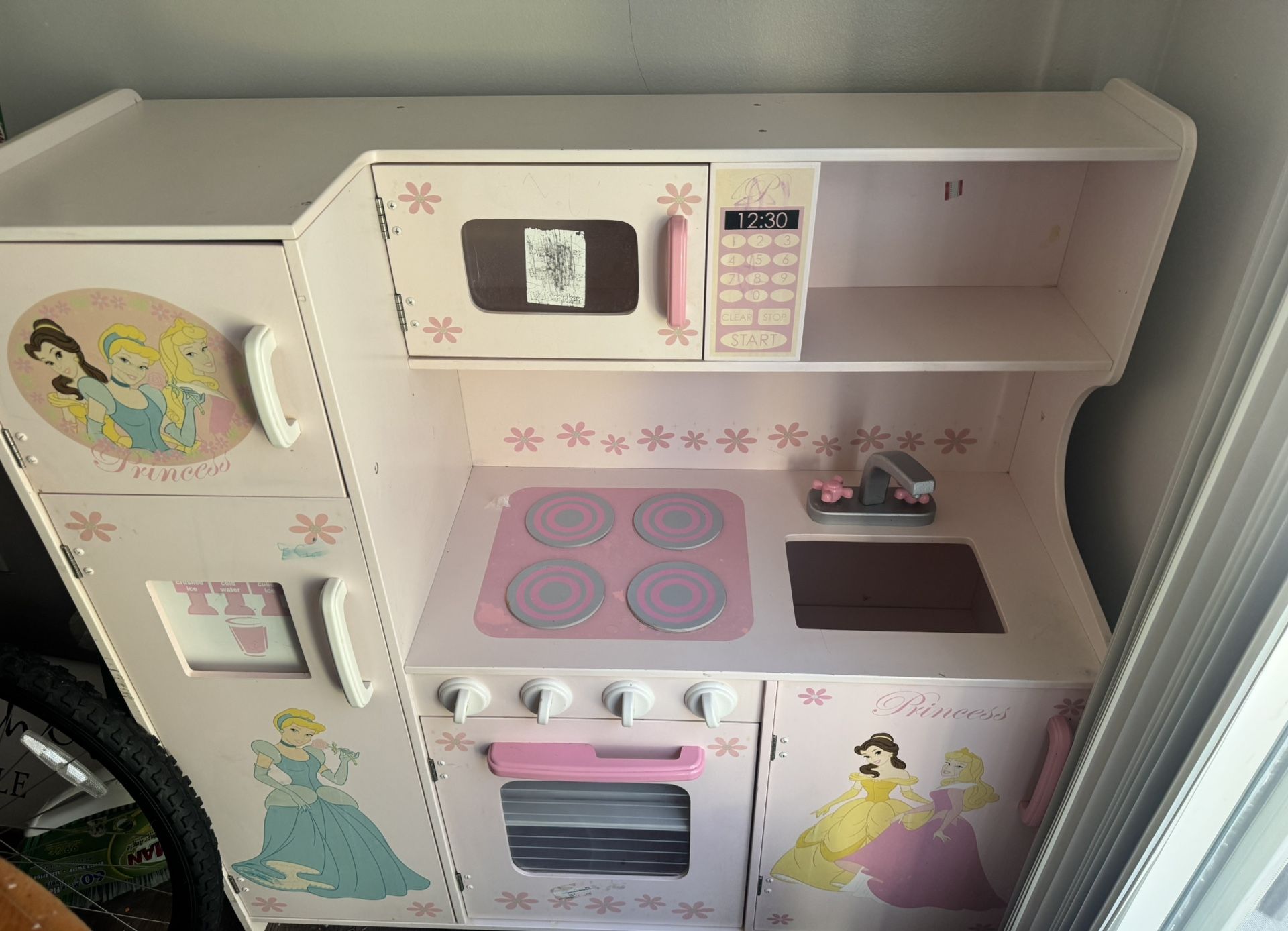 Free wood Kids Play Kitchen