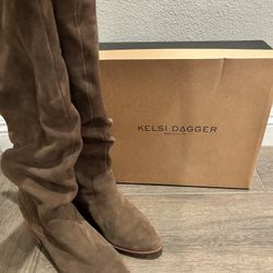 Kelsi Suede brown Boots 8.5