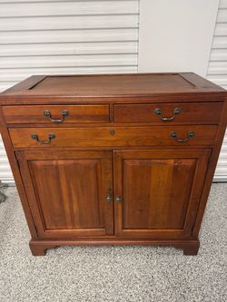 Chest of Doors/Combined Entertainment Cabinet