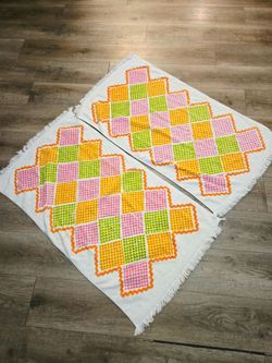(2) 1970s St. Mary's Retro Design Towels both $10 (Read)