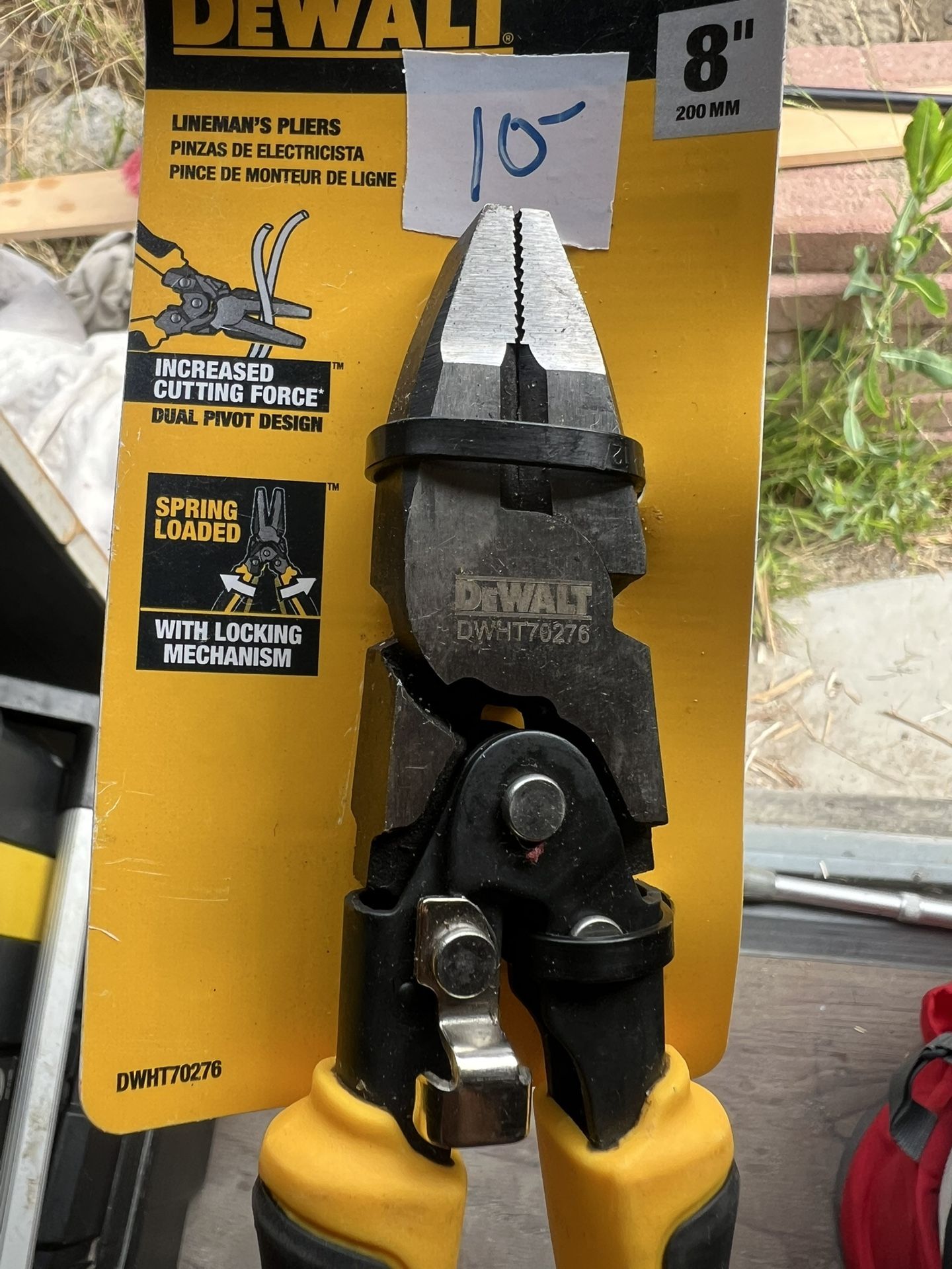 DEWALT 8” LINEMAN’s PLIERS