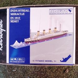 Titanic Model 