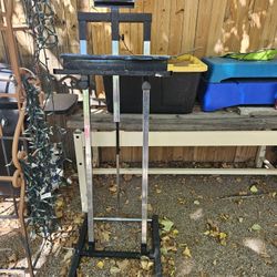 Easel 