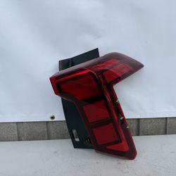 2025 2026 Kia Carnival LED rear Brake Tail Lamp Tail Light Taillight Right Passenger Side RH USED OEM ORIGINAL