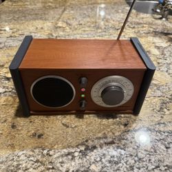 CROSLEY AUDIOPHILE AM/FM RADIO CR3018A-PA With Headphones, Aux Cord, AC Adapter