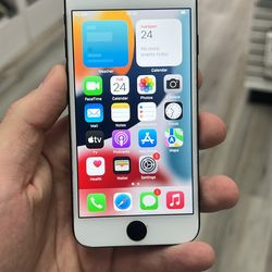 iPhone 7 32Gb *T-Mobile Locked* + * With Warranty* + *With Charger*