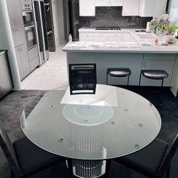 Round Glass Dining Table 