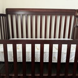 🍼 3-in-1 Convertible Crib with Mattress & Changing Table – Solid Wood 