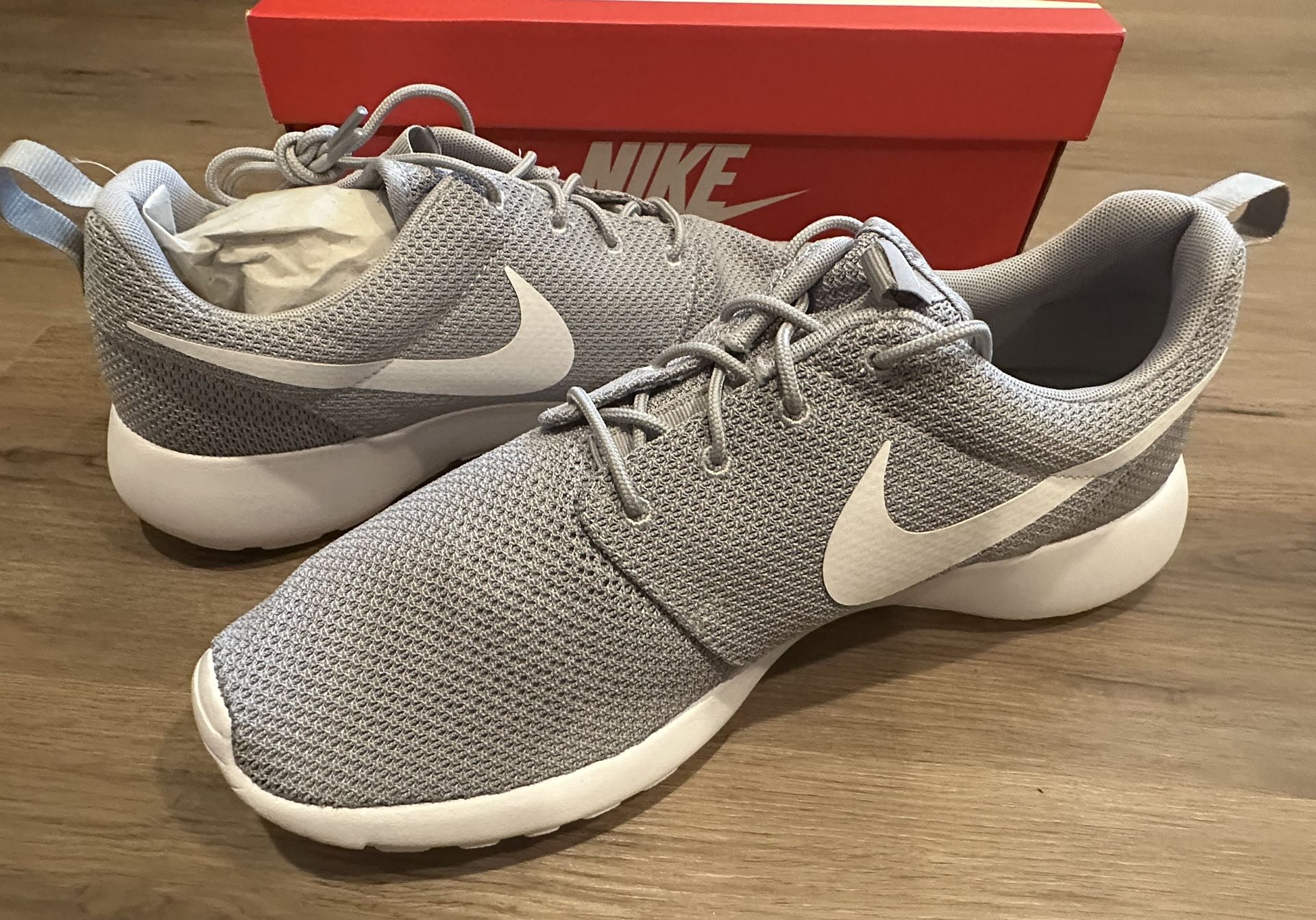 Nike Roshe One 511881-023 Men’s Wolf Gray & White Marathon Running Shoes Sz 11.5