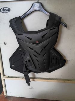 Dirt bike chest protector