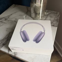 AirPod Max purple 