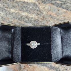 Natural Diamond Engagement Ring