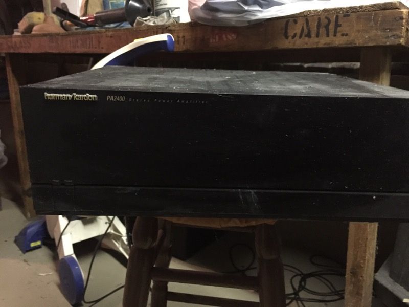 Harmon Kardon power amplifier