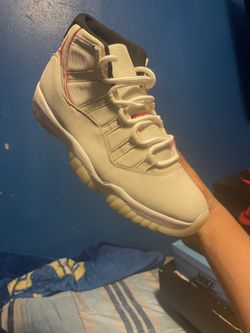 Jordan 11 Platinum Tint