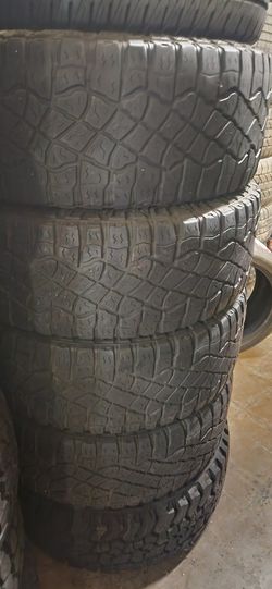 Set 4 Tires 325 60 18 Goodyear $100