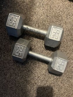 2 25lb dumbells