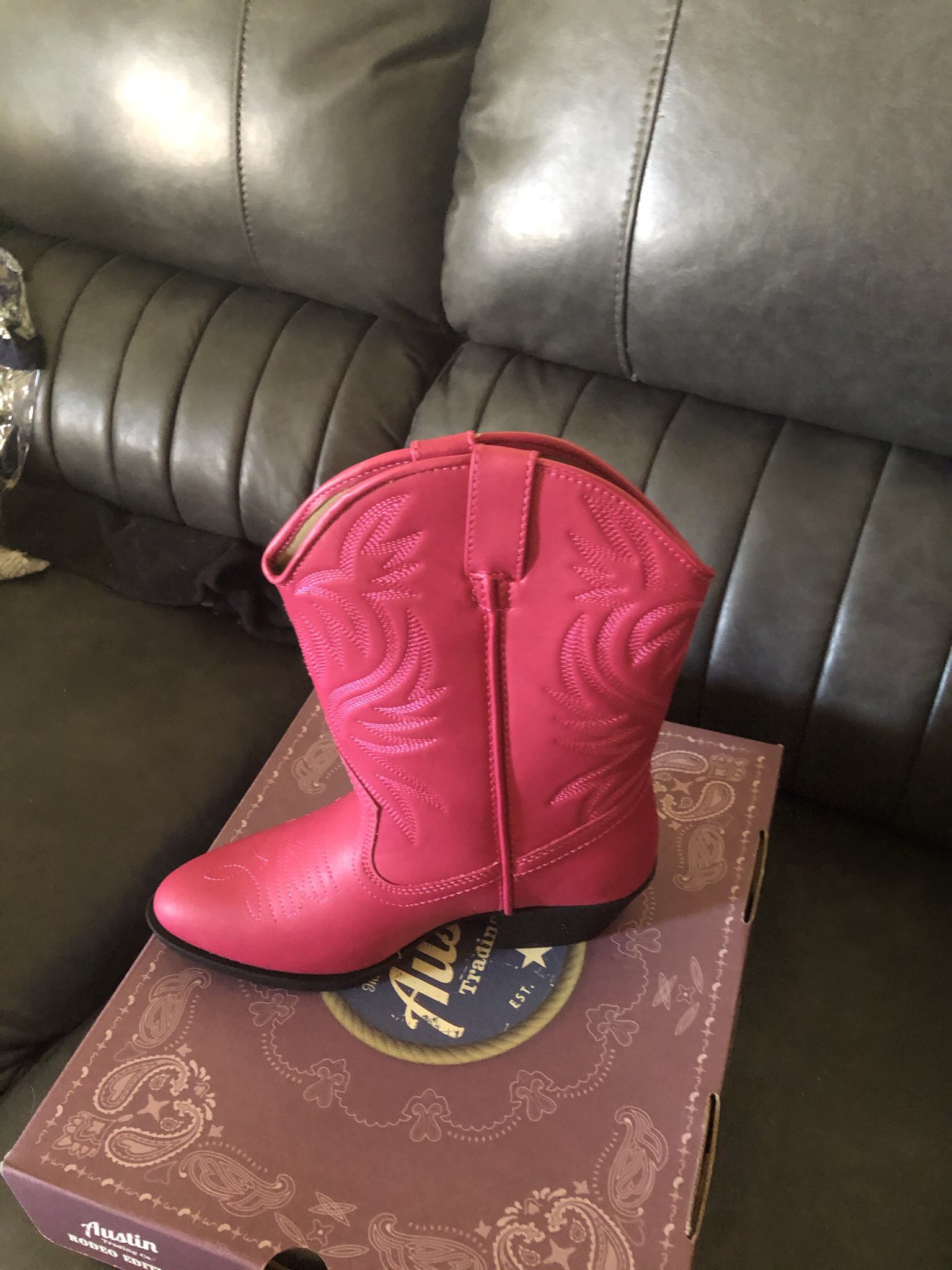 Girls Cowboy Boots  Size 4
