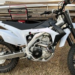 Dirt bike 