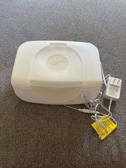Baby wipe warmer with nightlight