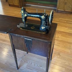 Majestic Vintage Sewing Machine