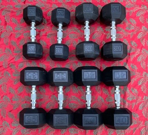 SET OF RUBBER HEX DUMBBELLS (PAIRS OF)  :  20s  30s  35s  40s = $350
 ••••   5s  10s 15s 25s  45s 50s   Are Also Available 
