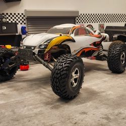 Traxxas Rustler