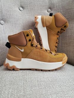 New Nike City Classic Boots DQ5601-710 Women's Size 8 or Men's Size 6.5