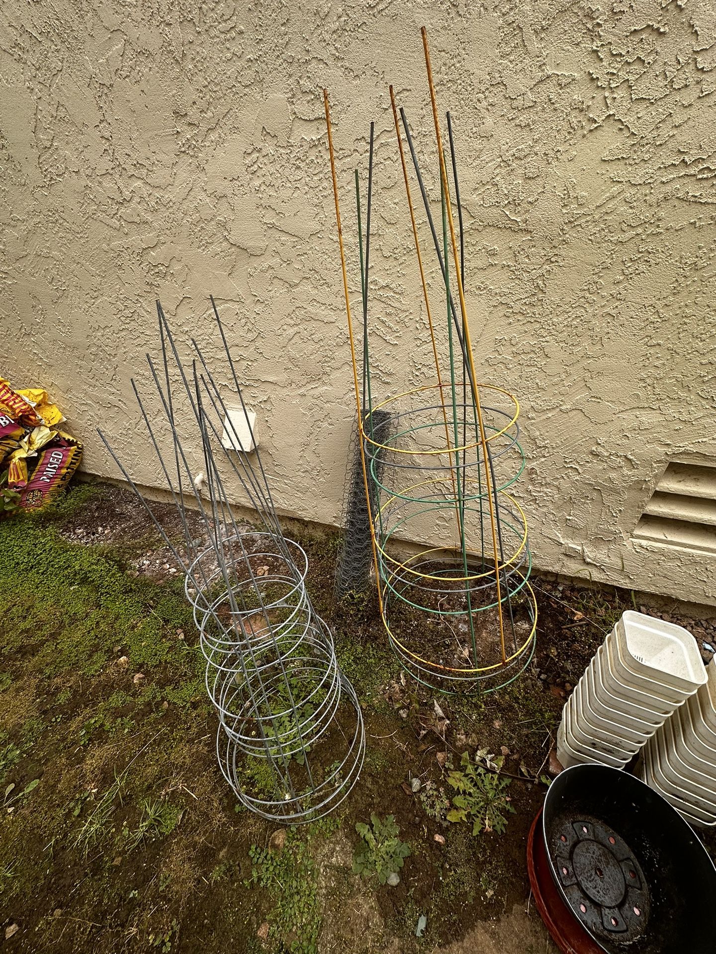 7 Tomato Cages + Chicken Wire