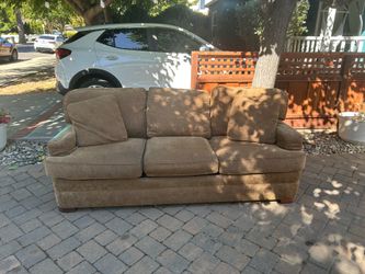 FREE COUCH