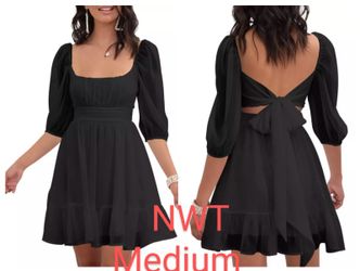 NWT Women's Medium Lantern Sleeve, Tie Back Ruffled Dress Dokotoo