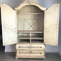 Bed frame with dresser and night stands Vintage