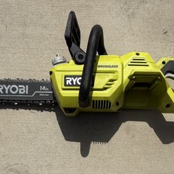 Like New RYOBI Chainsaw 40 Volts