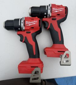 Milwaukee M18 18V Lithium-Ion Brushless Cordless 1/2 in. Compact Hammer Drill/Driver