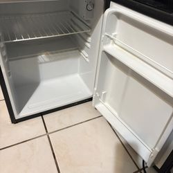 Small Refrigerator 