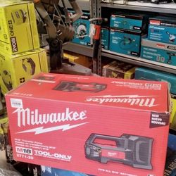 MILWAUKEE M18 TRANSFER PUMP (TOOL ONLY)