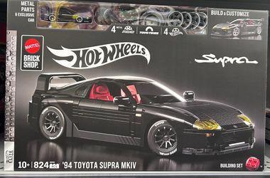 Hot Wheels Mattel Brick Shop '94 Toyota Supra MKIV Building Set