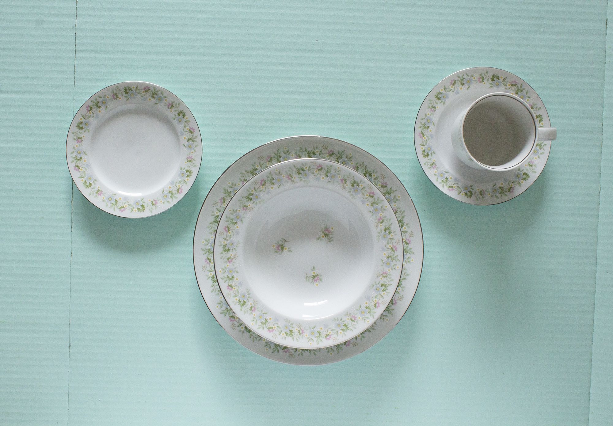 Johan Haviland China "Forever Spring" 1982 Set for 2 - ONE DINNER PLATE