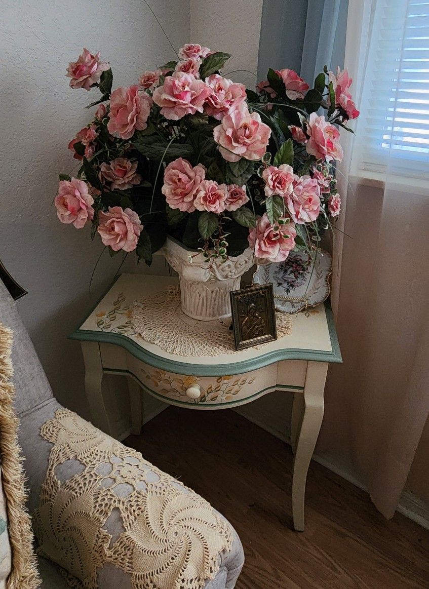Vintage Painted Accent Table 