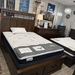 4Pc Platform Queen Bedroom Set