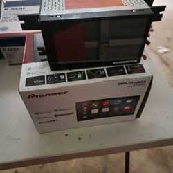 Pioneer Head Unit