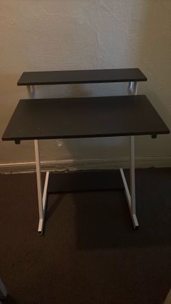 Computer desk