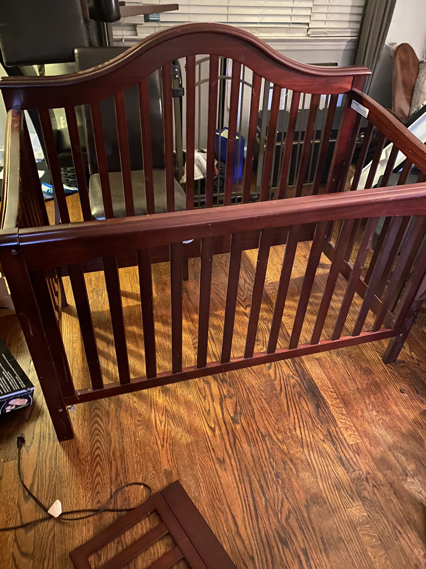 Expresso Crib With Changing Table